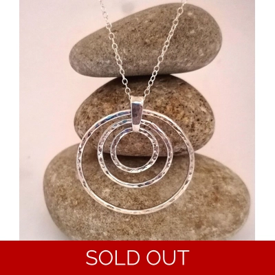 Large Triple Circle Neclace Large Triple Circle Neclace